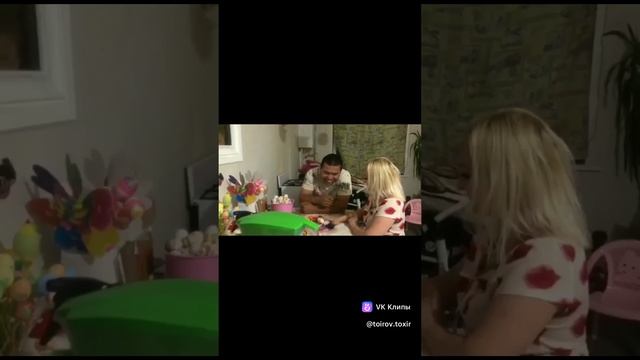 игра по разбиванию яиц на лоб