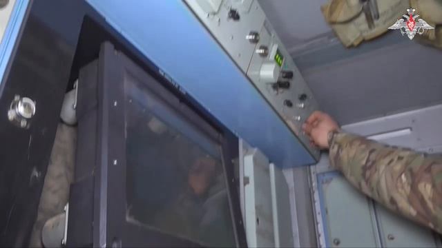 Расчеты ЗРК «Тор-М2» группировки войск «Север» обеспечивают войскам надежный щит от угроз с воздуха