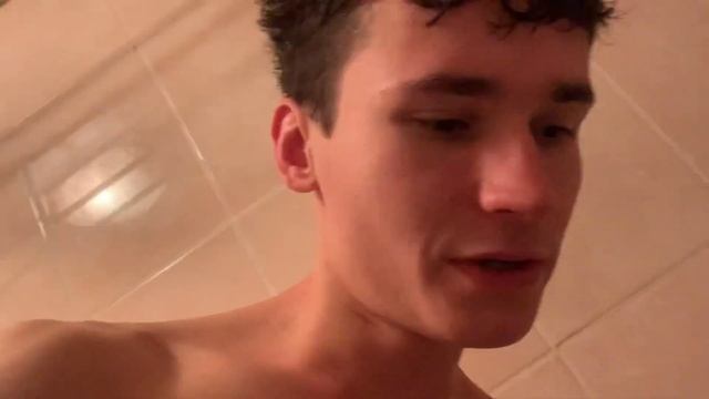 Taking cold shower to become a greater person | Russian experience