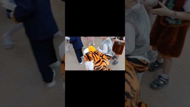 влог новый маникюр,подарок Арису от папиной работы
