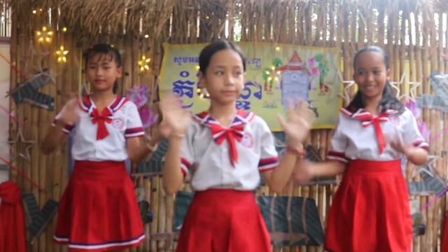 Head, Shoulders, Knees, & Toes Song by Norway Students