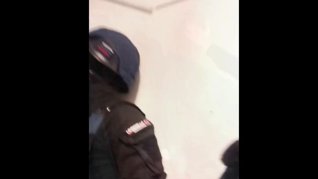 налёт на сына. ОМОН. заломил руки. 19 го - 19 цать