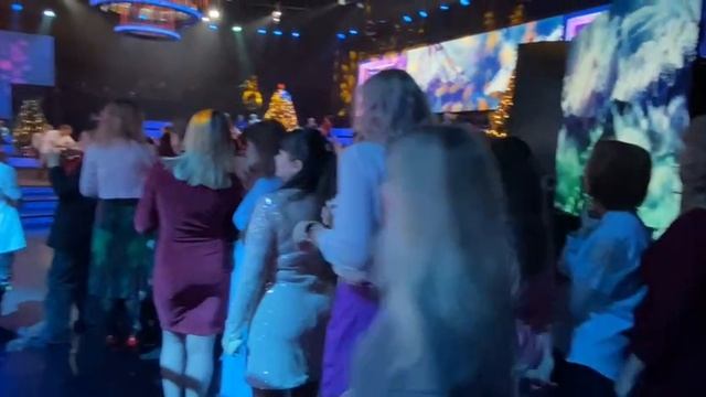 Идет репетиция на телеканале Россия 1 "Песни от всей души". Финал уже 29.12.2024 года в 16.30 и 19.0