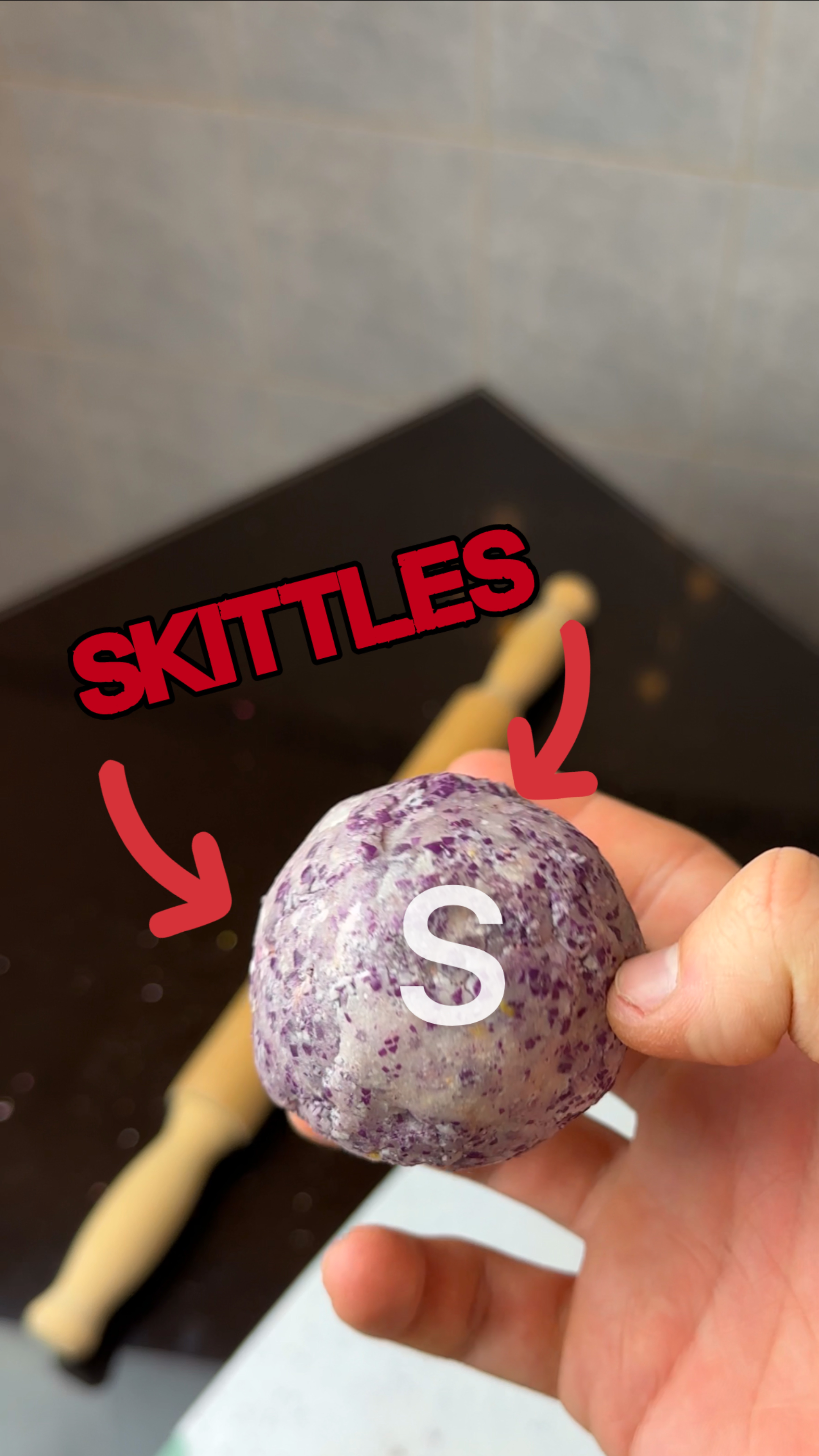 Делаем большую конфету из SKITTLES