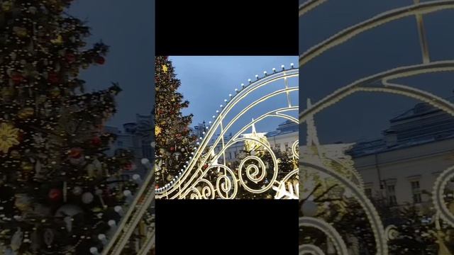 у Большого театра перед НГ