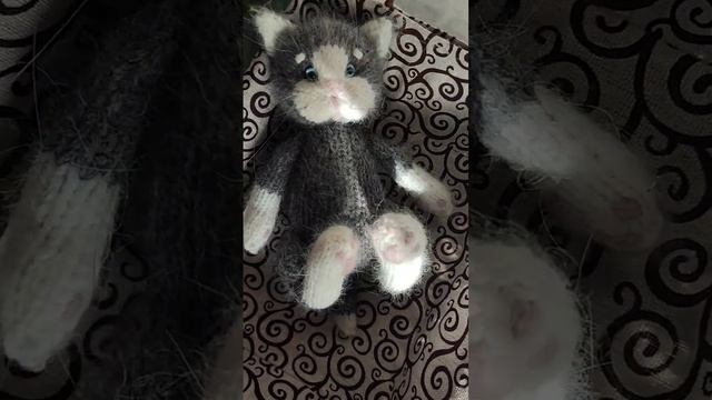 Котёнок в ладошку)))))Если вы хотите приобрести МК, пишите на почту