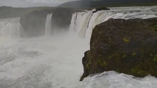 Водопад Годафосс Исландия Godafoss Iceland