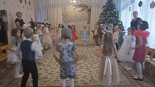 Фрагмент утренника группа "Теремок"