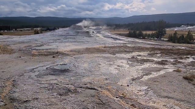 США Yellowstone, долина гейзеров