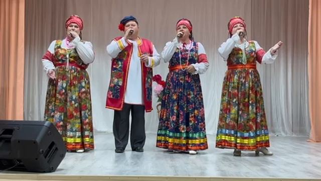 Народный ансамбль "Россияночка"
 "Есть такая земля" МБУК "Бско Араповский ЦДД"