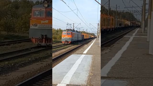 ВЛ10У-896, станция Спасская Полисть. #ВЛ10У #железнаядорога #ЖелезнаяДорогаВобъективеТелефона