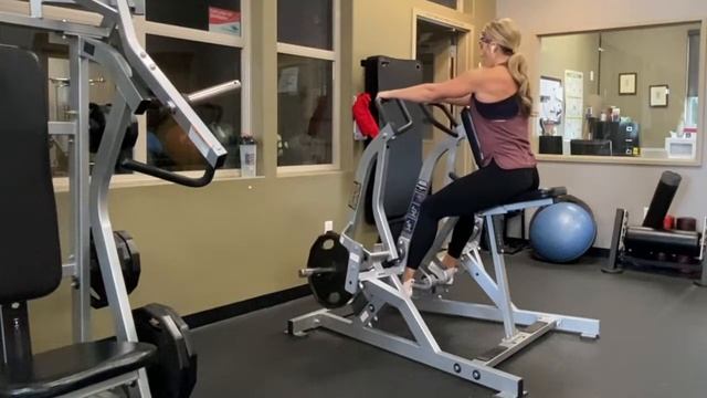 Hammer Strength Wide Grip Row