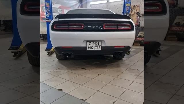 выхлоп dodge challenger