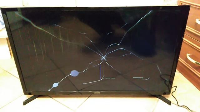 Samsung UE32J4000AK на запчасти