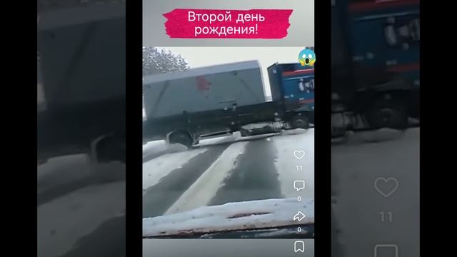 В этом ДТП водителю регистратора несказанно повезло