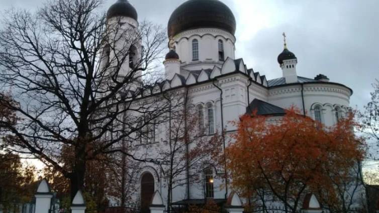 Ломоносов __Собор Архангела Михаила