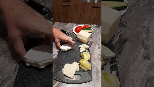 СЫРНЫЙ ЗАВТРАК С ОВОЩАМИ.