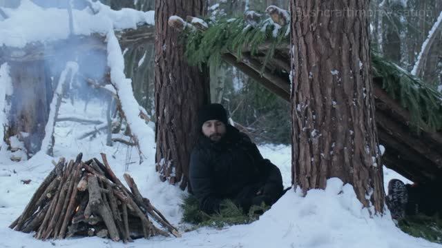 Ночевка в Зимнем лесу. Строительство избы