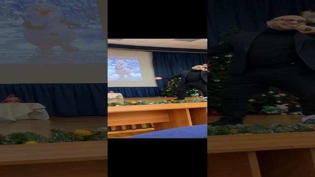 Роман Сачян на сцене в НПРЦ