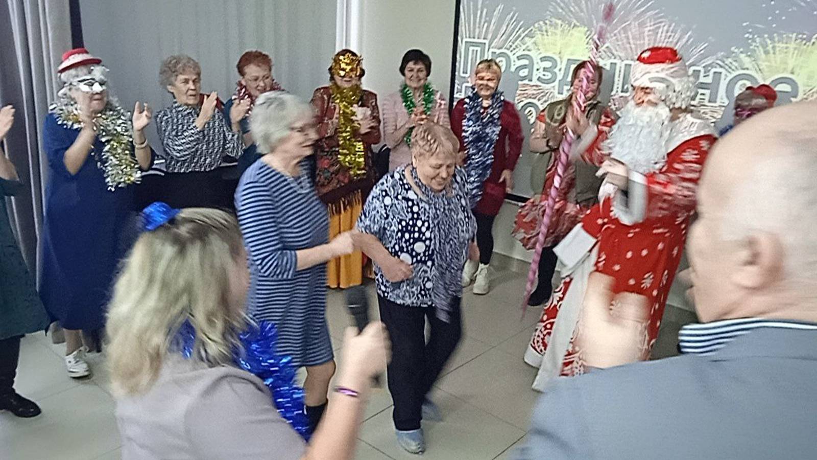 Конкурс обними каждого