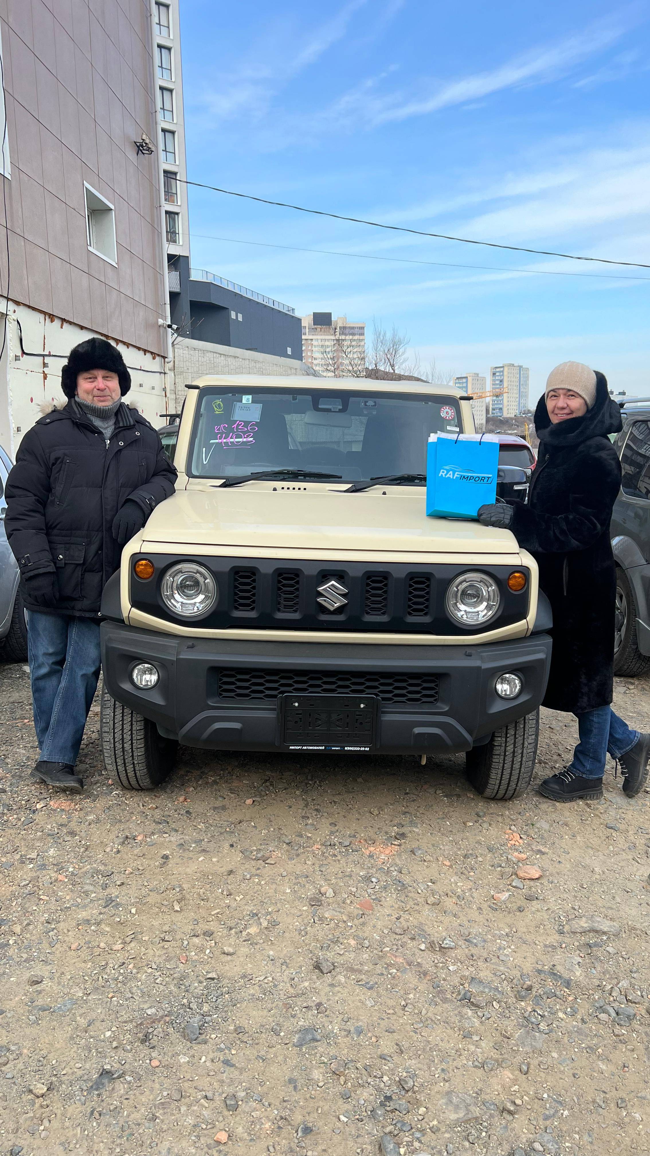 Выдача автомобиля Suzuki Jimny Sierra