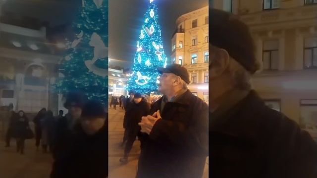 У Елки 🎄АКА☀