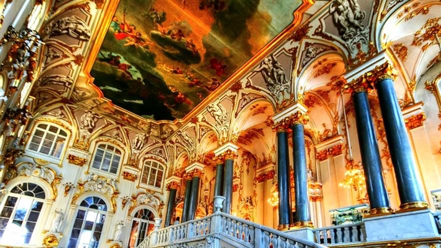 Знаменитая Иорданская лестница в Эрмитаже.