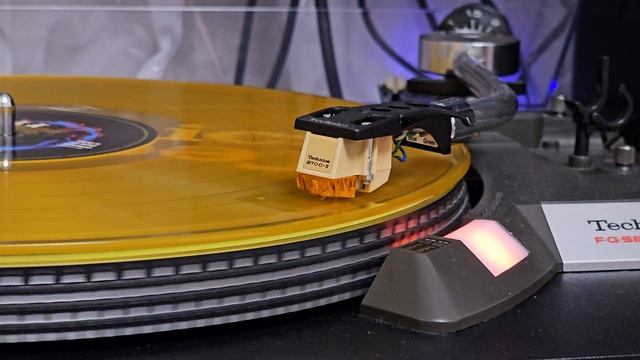 technics sl23 EPS-52 270C-II technics A900S Dali spectr 6