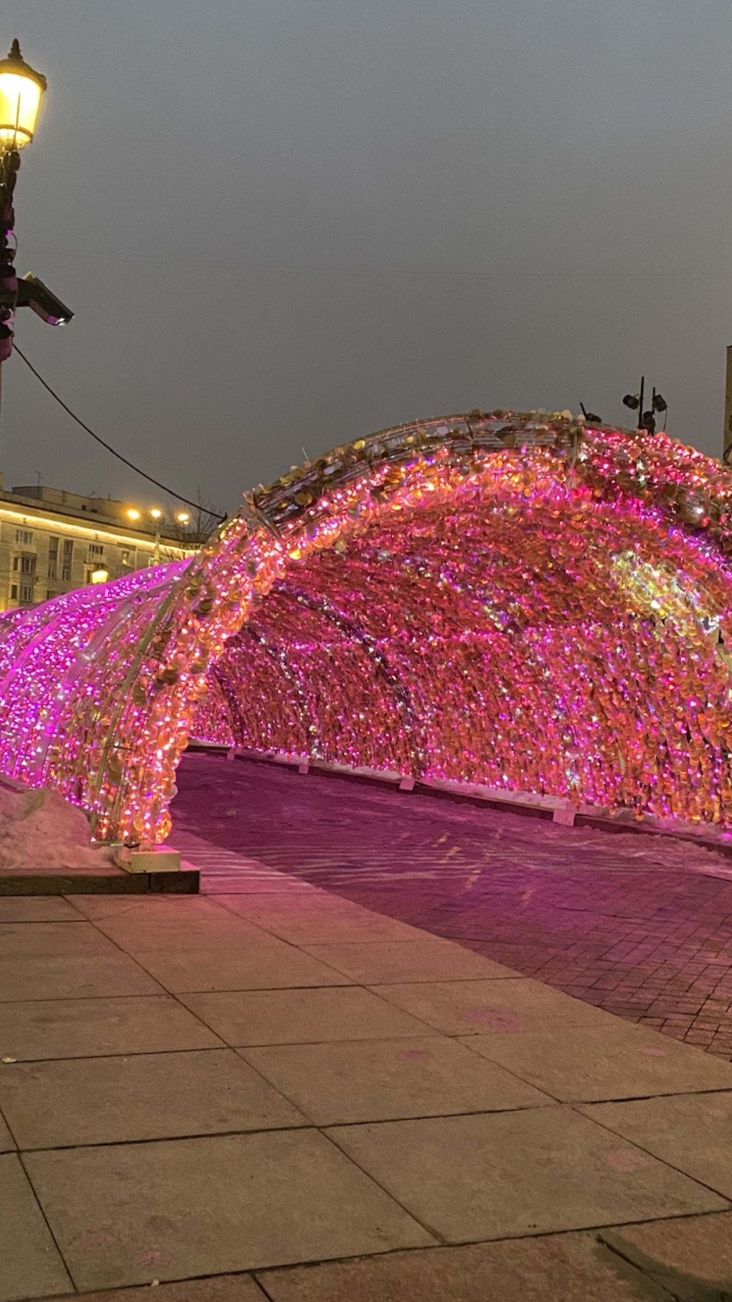 РЕКОМЕНДАЦИЯ. Предновогодняя Москва (тоннель на Никитском бульваре)