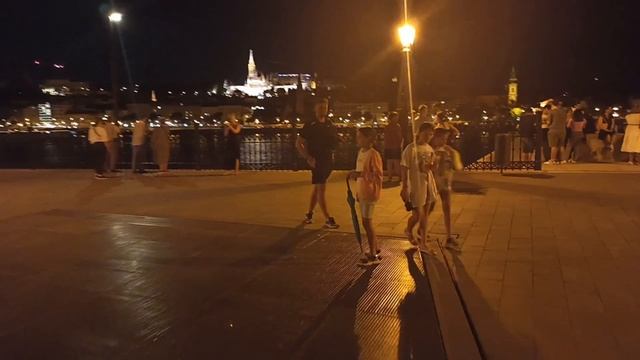 Danube Walk:  Budapest Embankment & Parliament 4K /walking tour