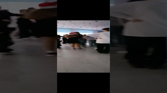 жёская туса в школе