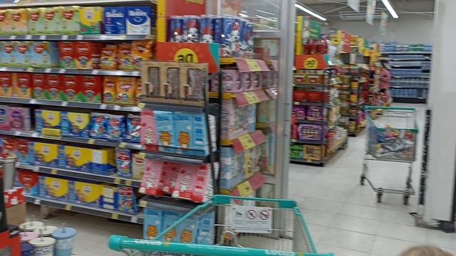 Tesco LOTUS – гипермаркет в Тонг Сале на острове Панган