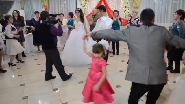 Красотки на свадьбе