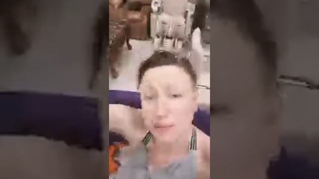 Оксана Поёт а  я в баню
