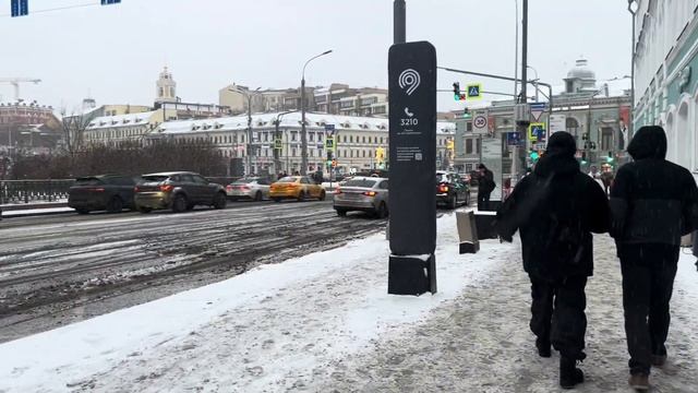 Первая неделя жизни в Москве! Австралийцы впервые увидели снег!