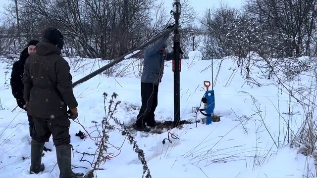 Установка свайного фундамента.