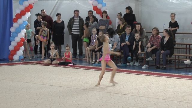 00279 Сердюк Анастасия Обруч