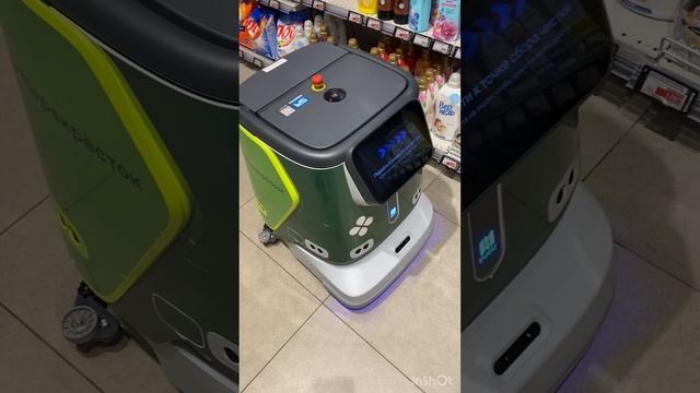 Робот-уборщик в Перекрёстке 🤖