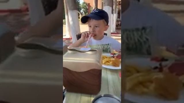 На перекусе утром пр. ! Старый #shorts