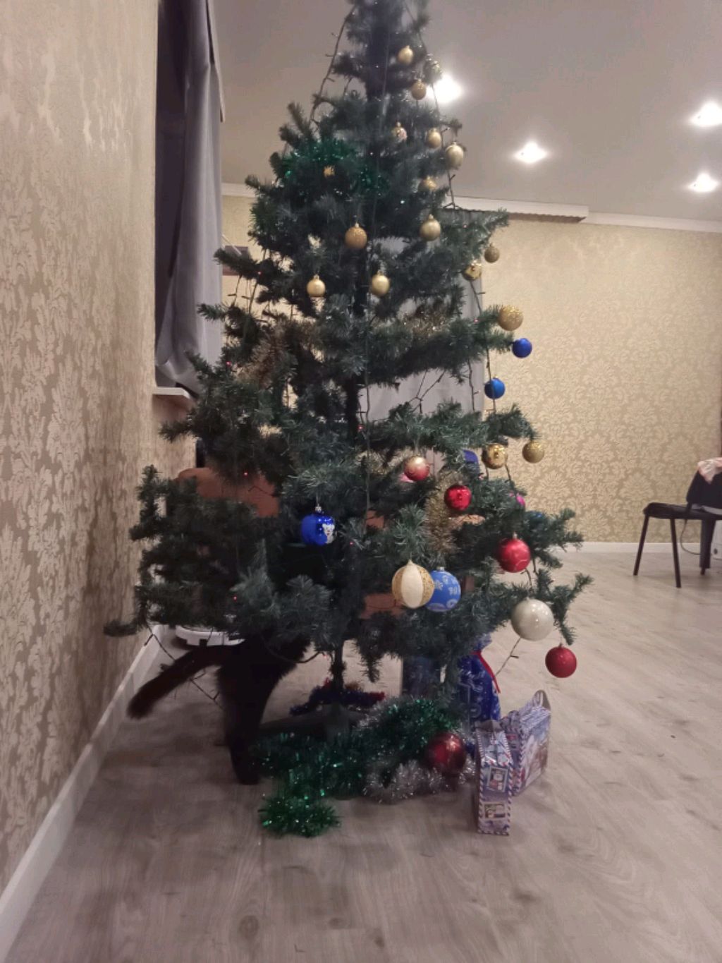 п
