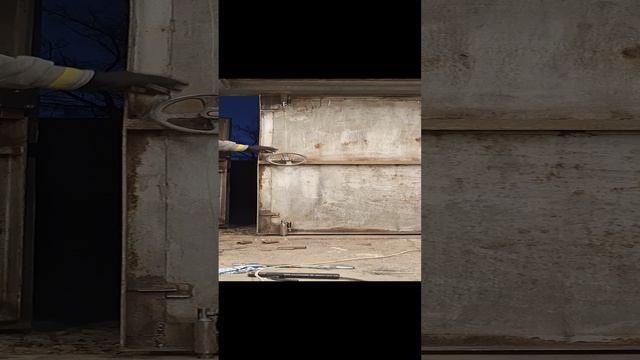 Затвор гаражных ворот