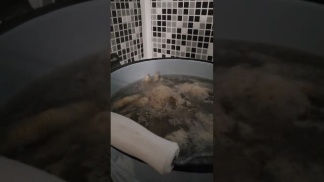 варю холодец 28.12.2024