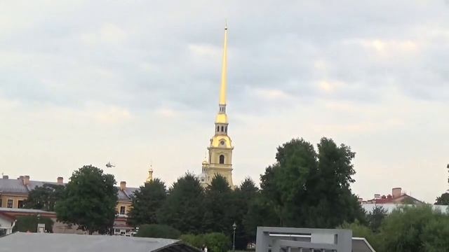 Вечерняя прогулка к Атлантам и релакс видео от Петропавловской крепости на Неву - Глобальная волна