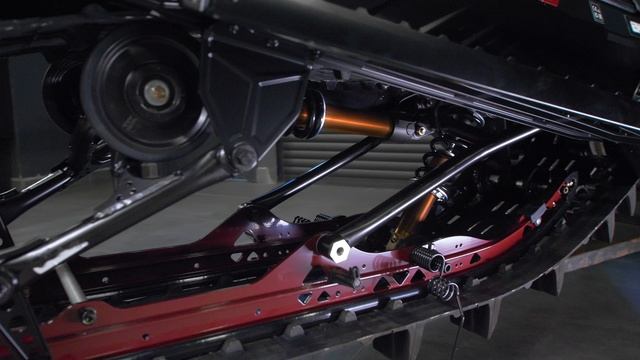 LYNX  SHREDDER DS TURBO R снегоход