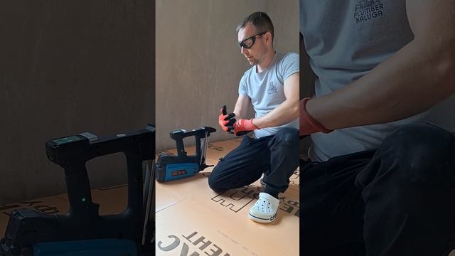 Крепление утеплителя к полу.mp4