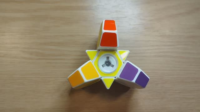 Коллекция головоломок. Часть 82. DianSheng 1x3x3 (6-Axis) Spinner