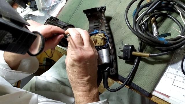 Электродрель замена щеток проверка электрических  цепей