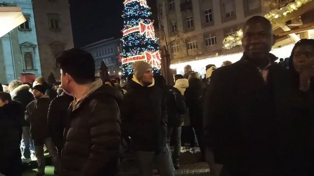 Walking/The best CHRISTMAS FAIR in Europe - Limitless magic. Budapest, Hungary