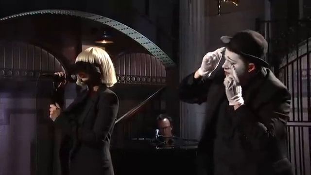 Sia - Chandelier (Live on SNL)