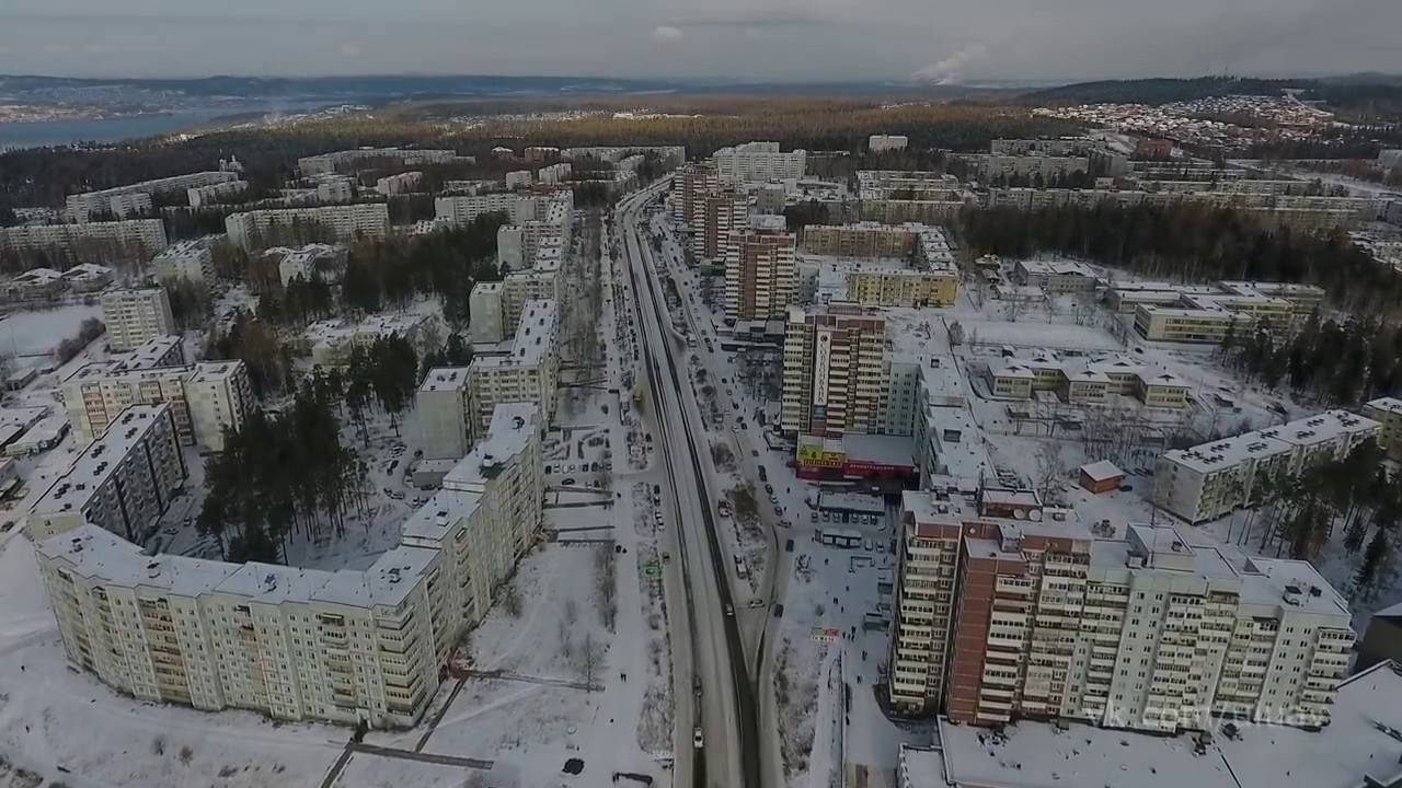 В вечерней тиши, где струится Ангара, Усть-Илимск, жемчужина, укрыт в лесах.